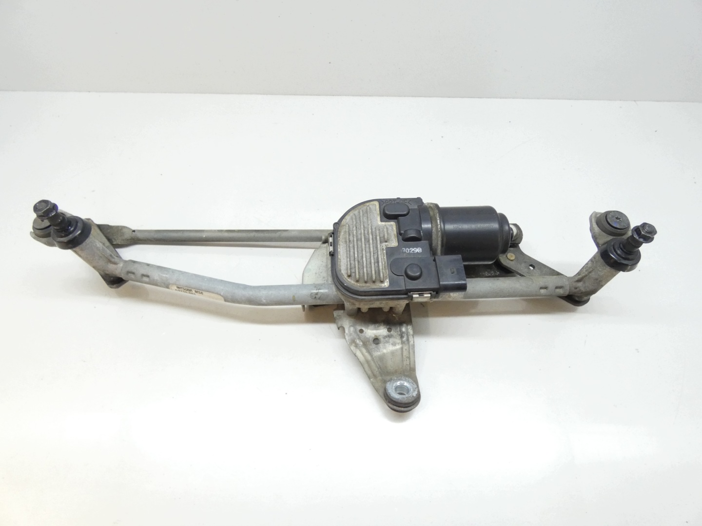wiper mechanism front VW PASSAT B6 05-10 3C1955023E complete