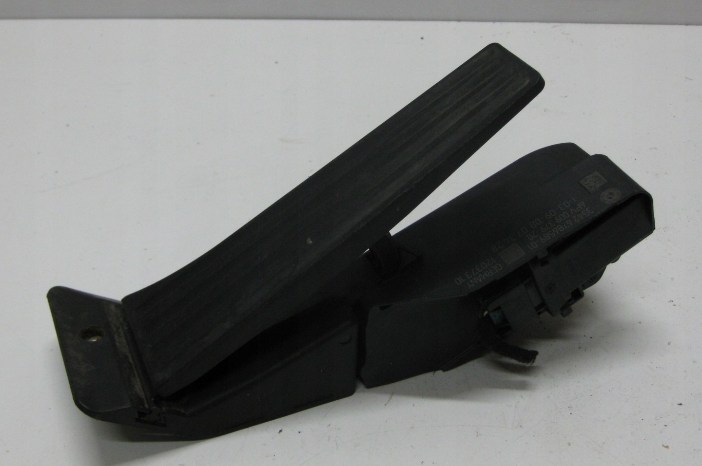 BMW E87 08R 1,6 accelerator pedal potentiometer 6786589