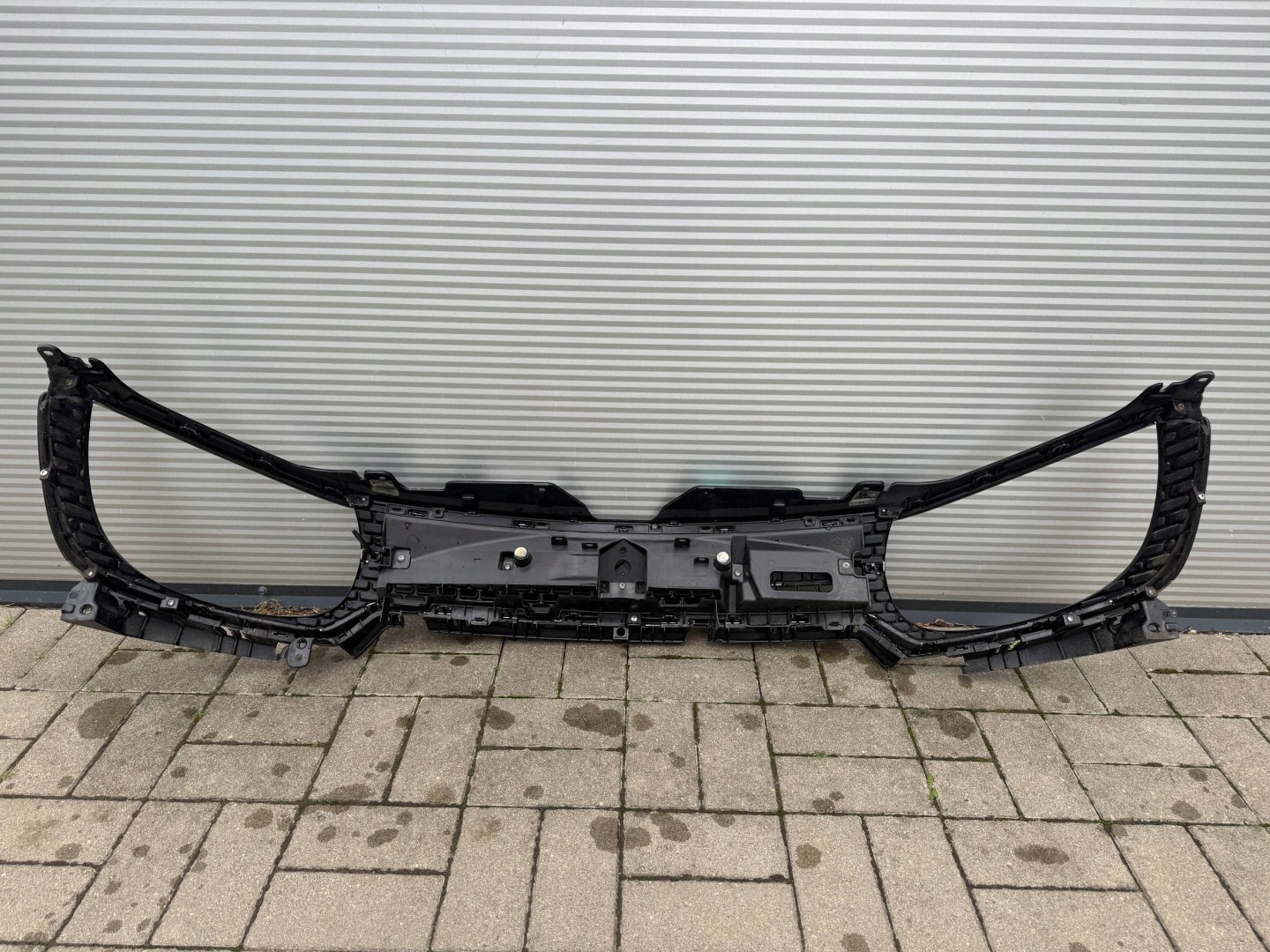 Suzuki Ignis 3 III 72112-62r0 16- Grille