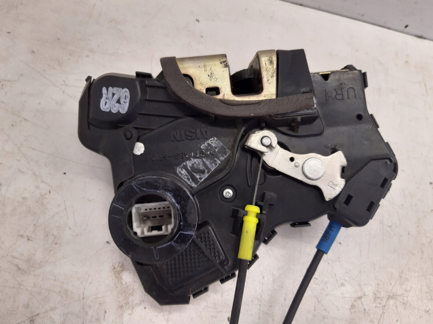 lock right front 2 PIN Toyota Avensis T25
