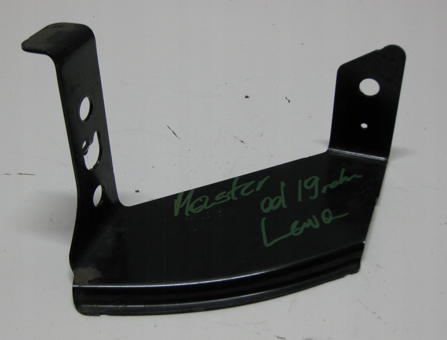 RENAULT MASTER III left holder of a bumper front 764216334R