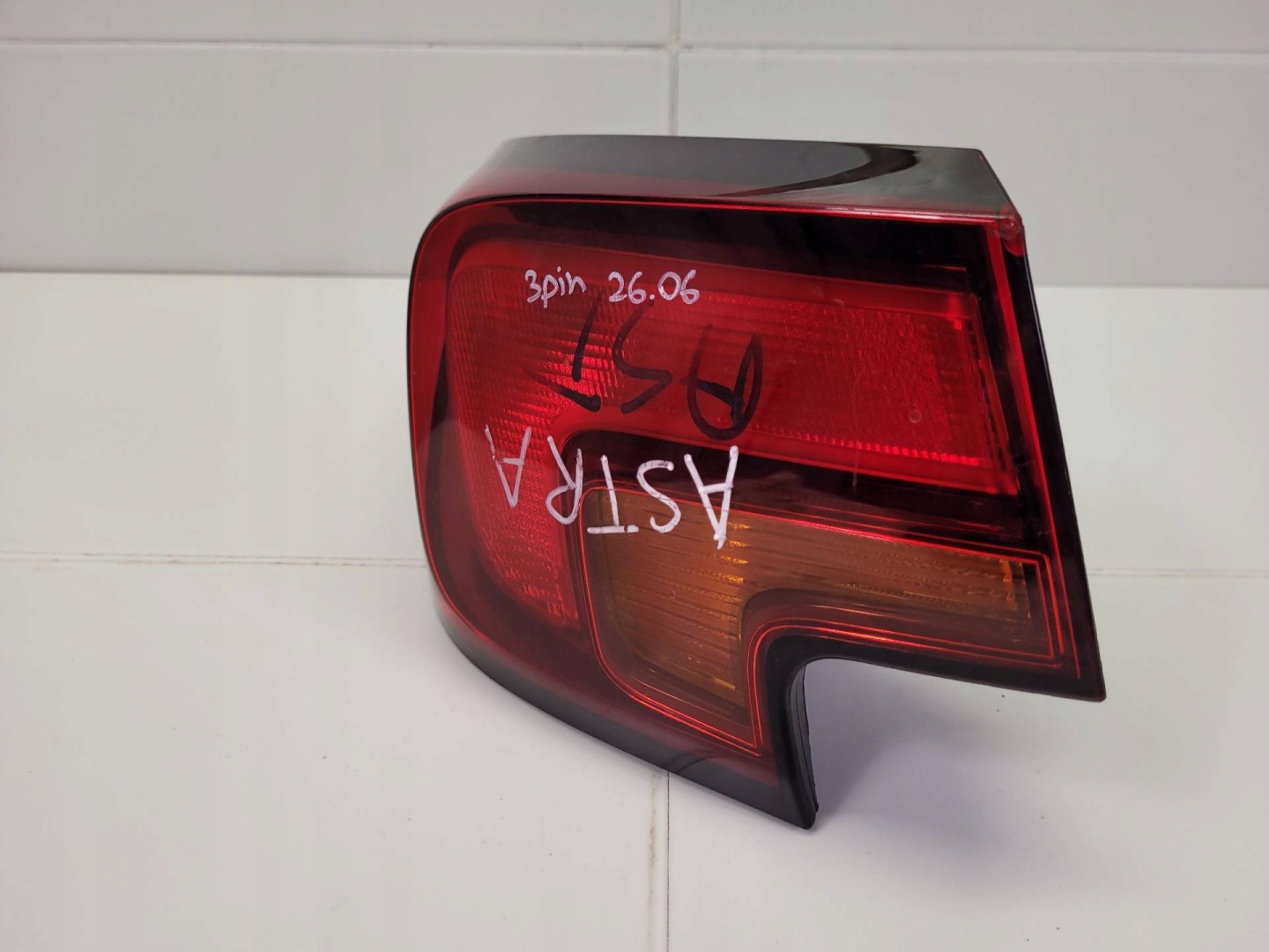light rear left side Opel Astra K 2017 81389003