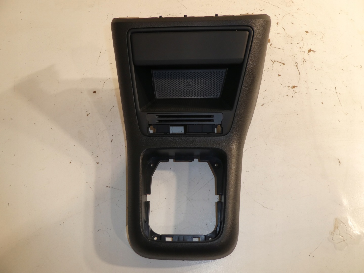 VW TIGUAN and frame TUNEL central 5N1863476A