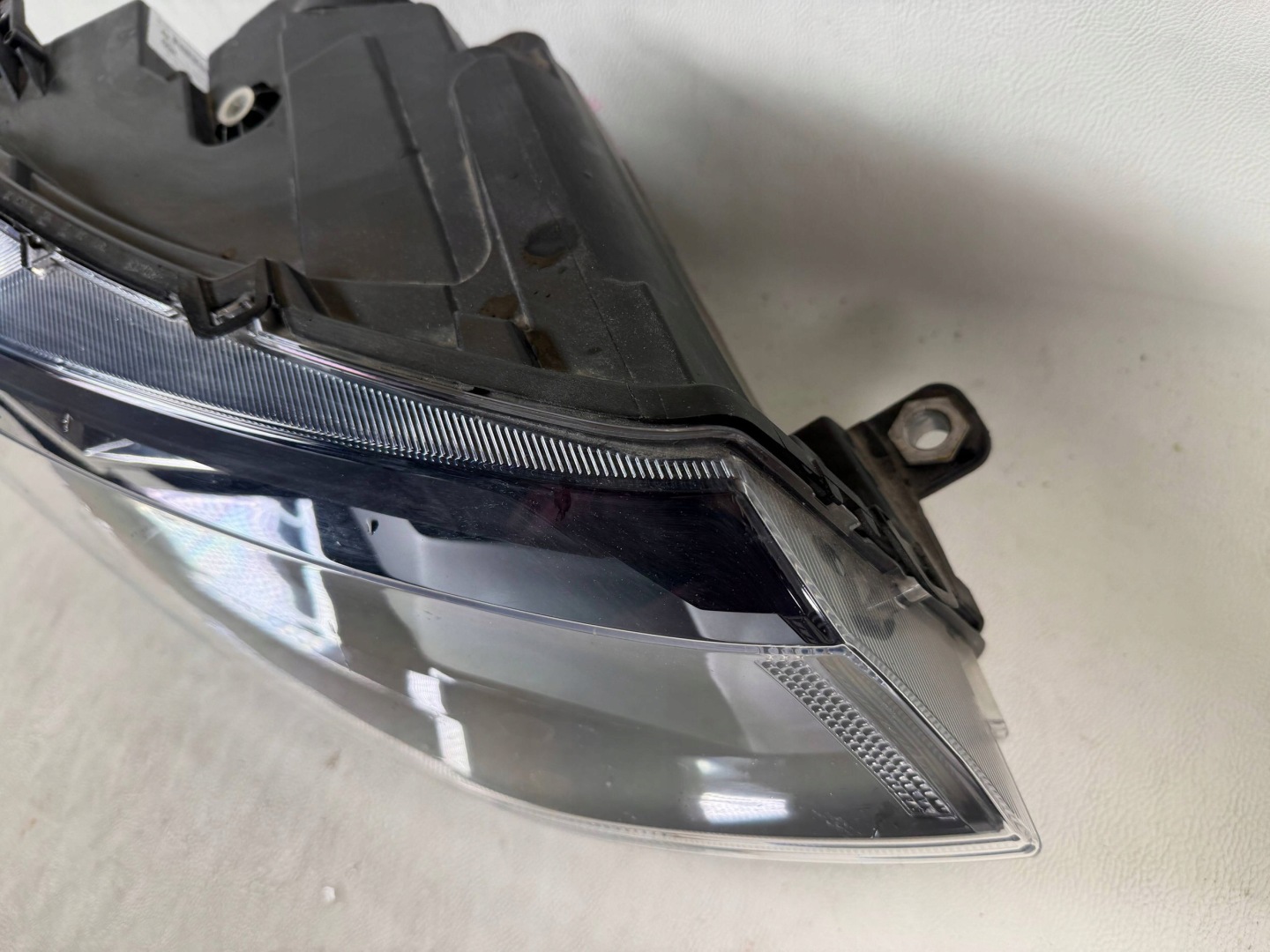 Vw Caddy 2k8 light right front front