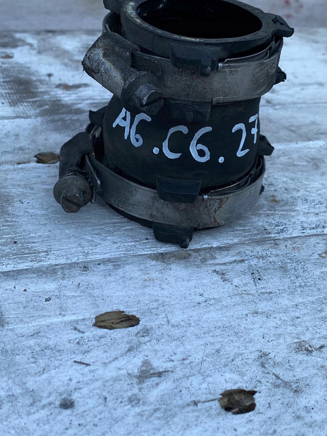 trouba spojka intercoolera A6 C6 3.0TDI 4F0145979A