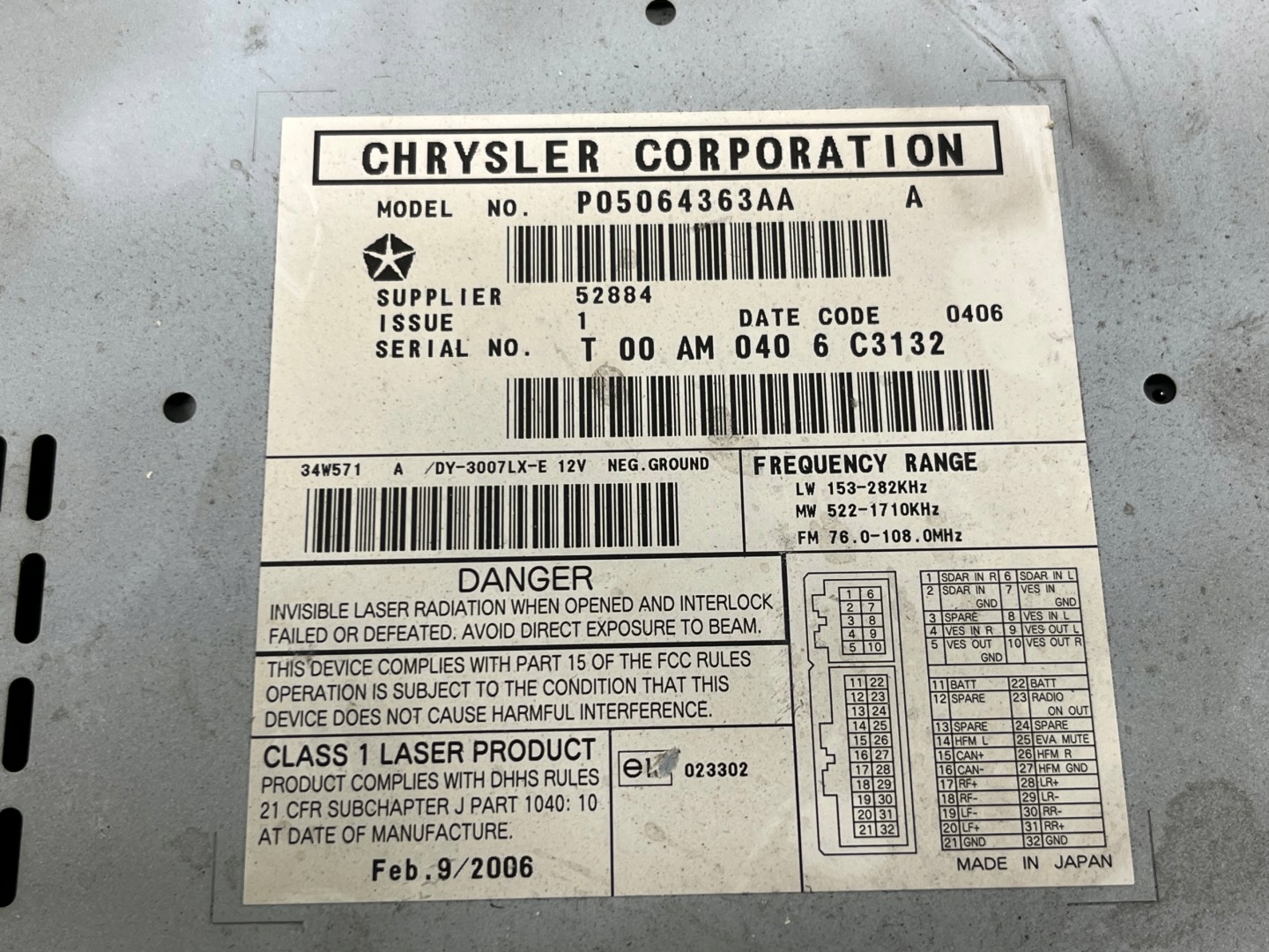 RADIO FABRYCZNE CHRYSLER 300C P05064363AA