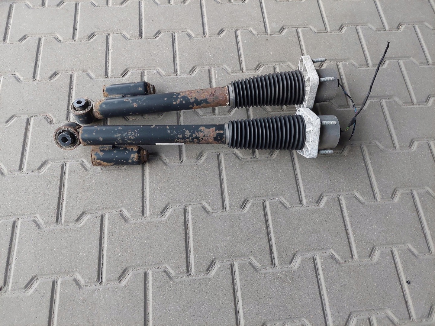 shock absorber rear part rear left RANGE ROVER VOGUE L405 3.0 D