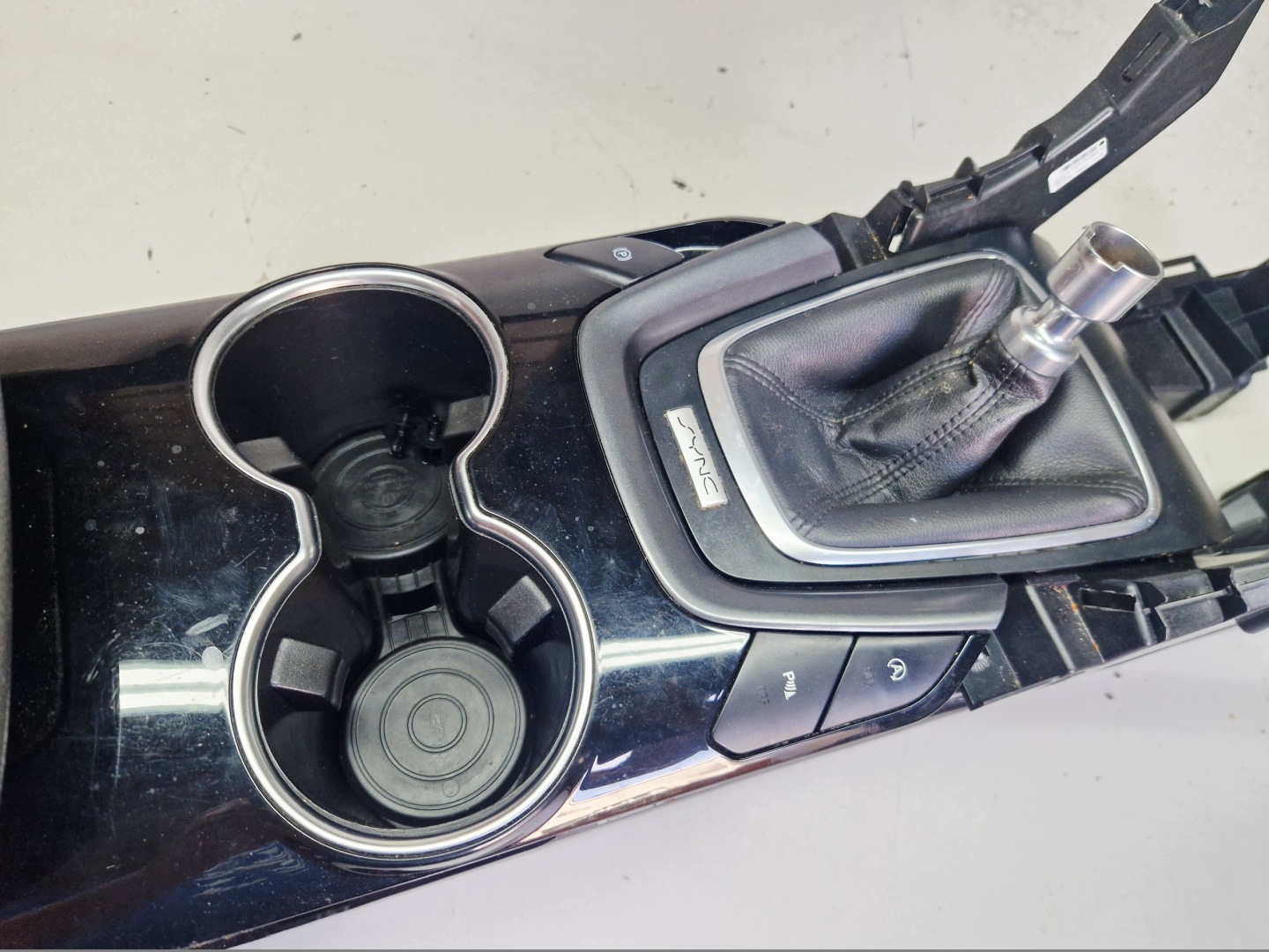 FORD MONDEO MK5 TUNEL central armrest USB CALY KOMPLET