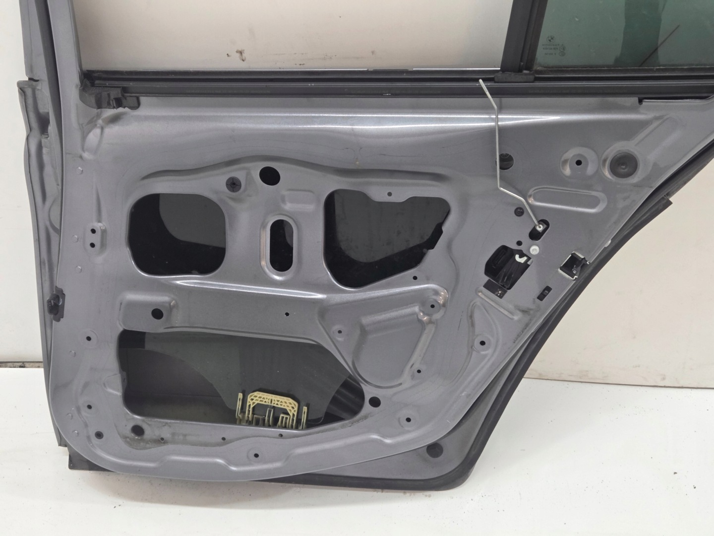 door right rear. rear part BMW F10 A52