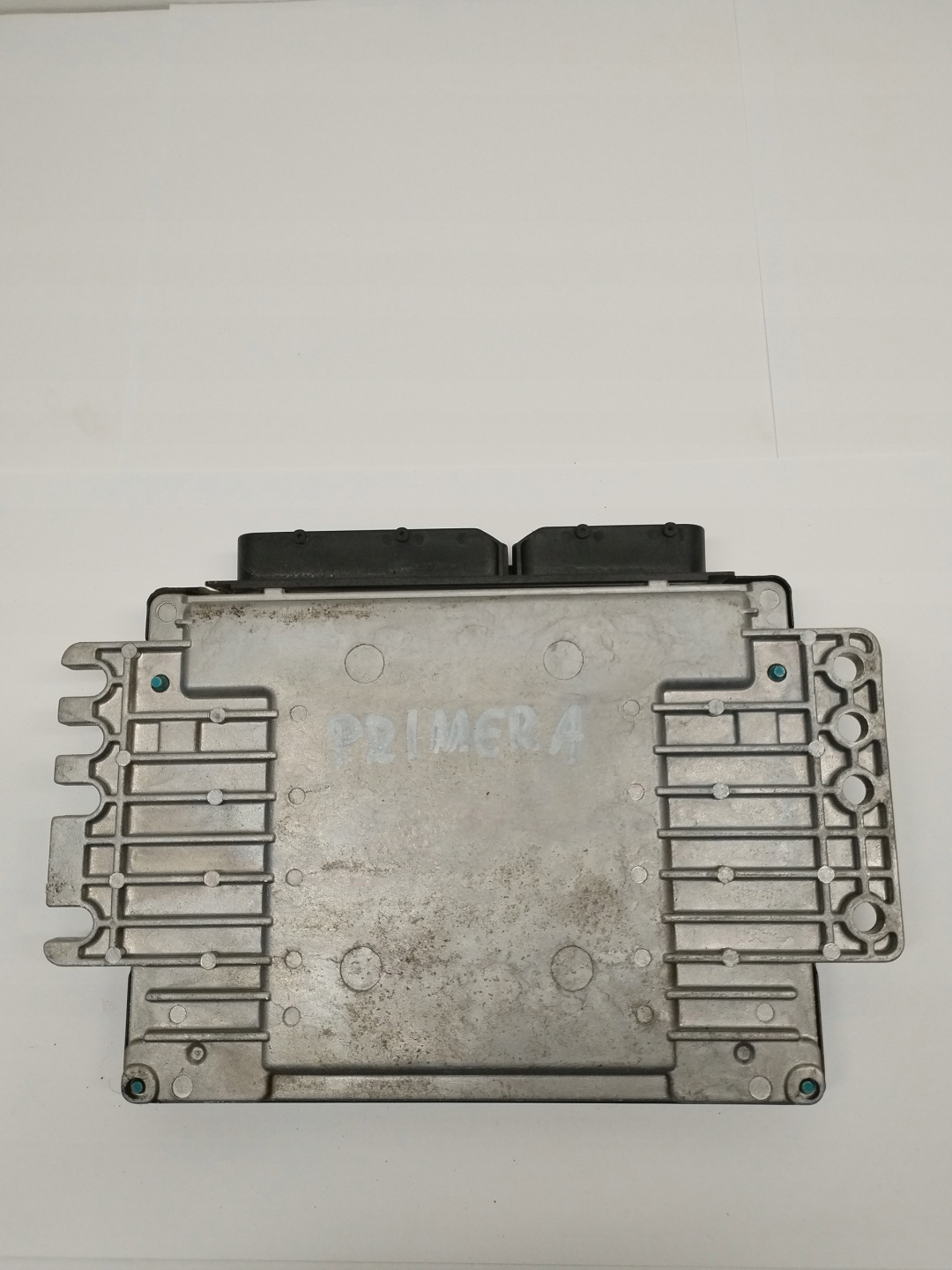 control unit computer of the engine Nissan Primera P12 MEC32600