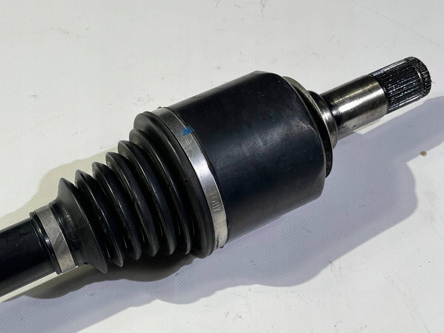 semi-axis rear left Dodge Charger Challenger 6.4 SRT P53010749AA