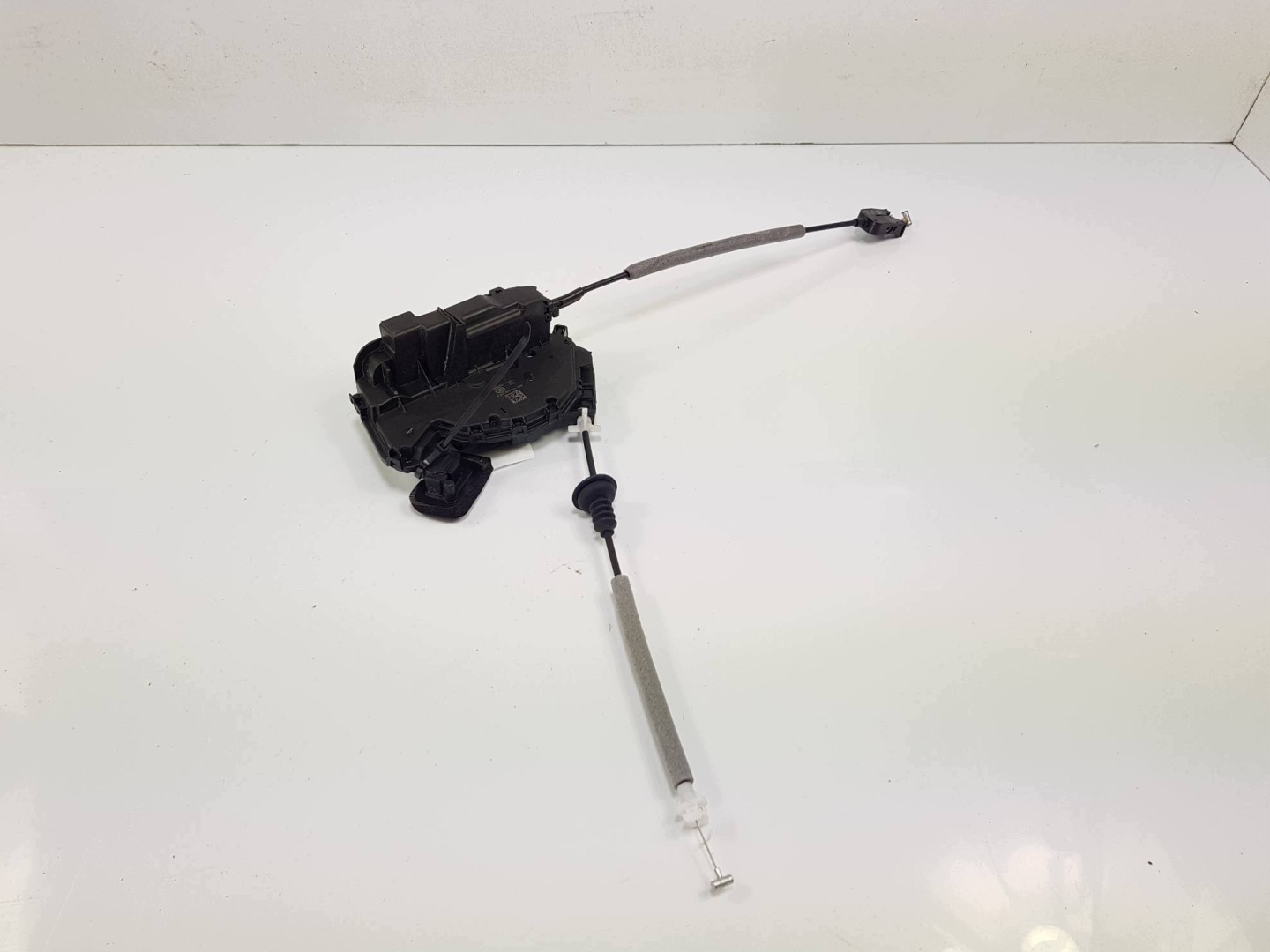 lock door left rear part 5TA839015E SKODA FABIA III 2018