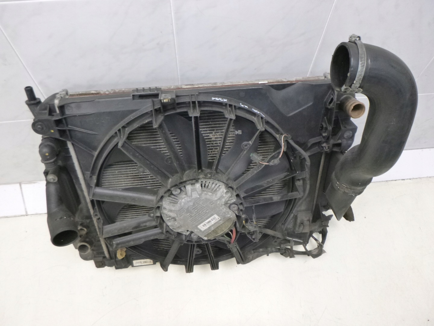 JAGUAR XJ X351 3.0 D KOMPLET chladič ventilátor
