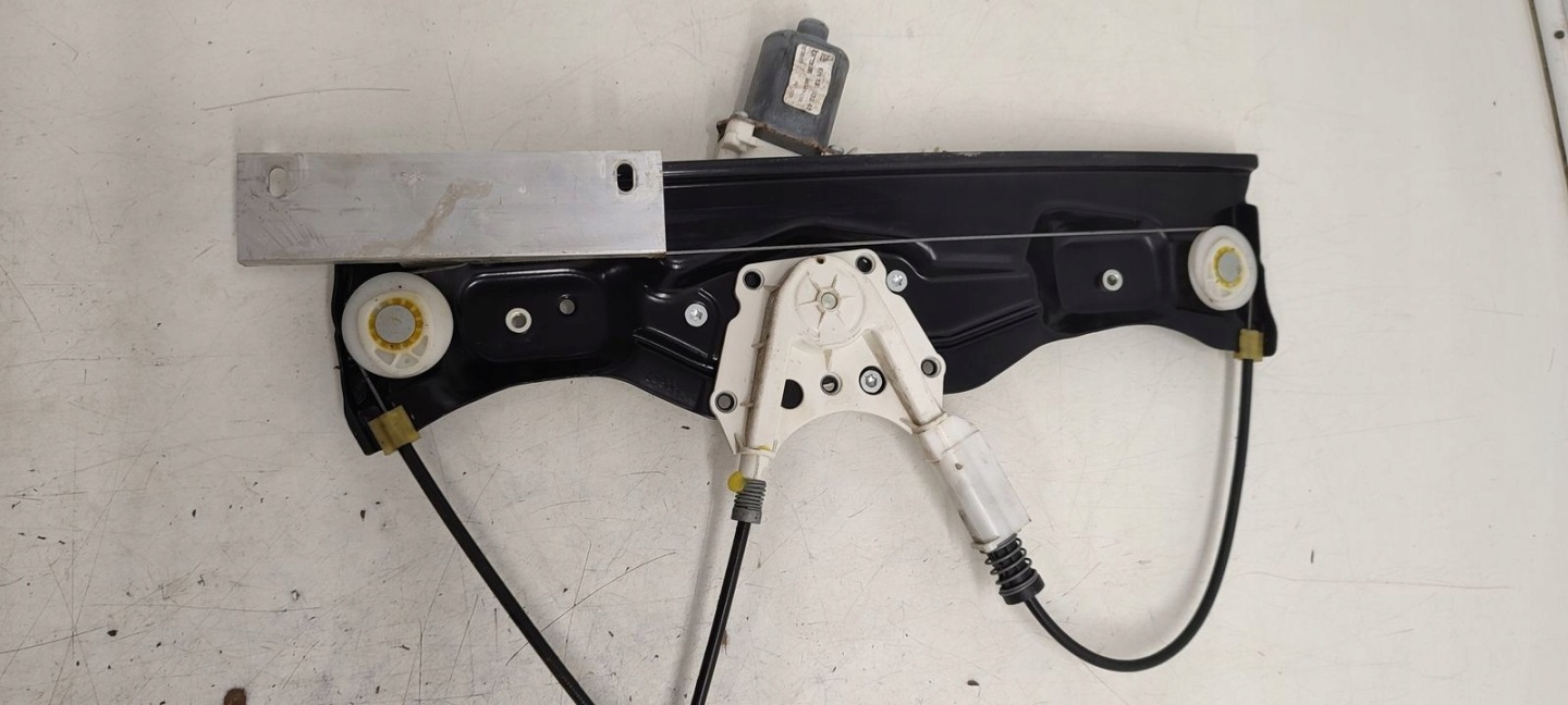 window regulator right front mechanism Opel Astra H Cabrio