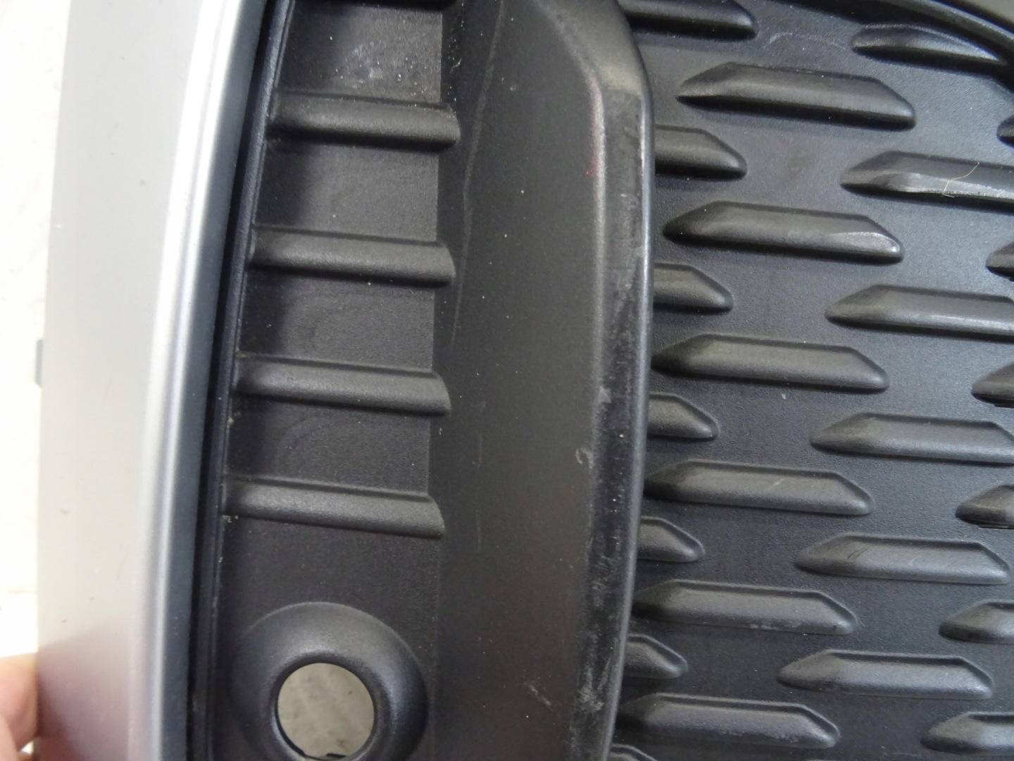 grid of a bumper front front right AUDI Q2 LIFT 81A807682R