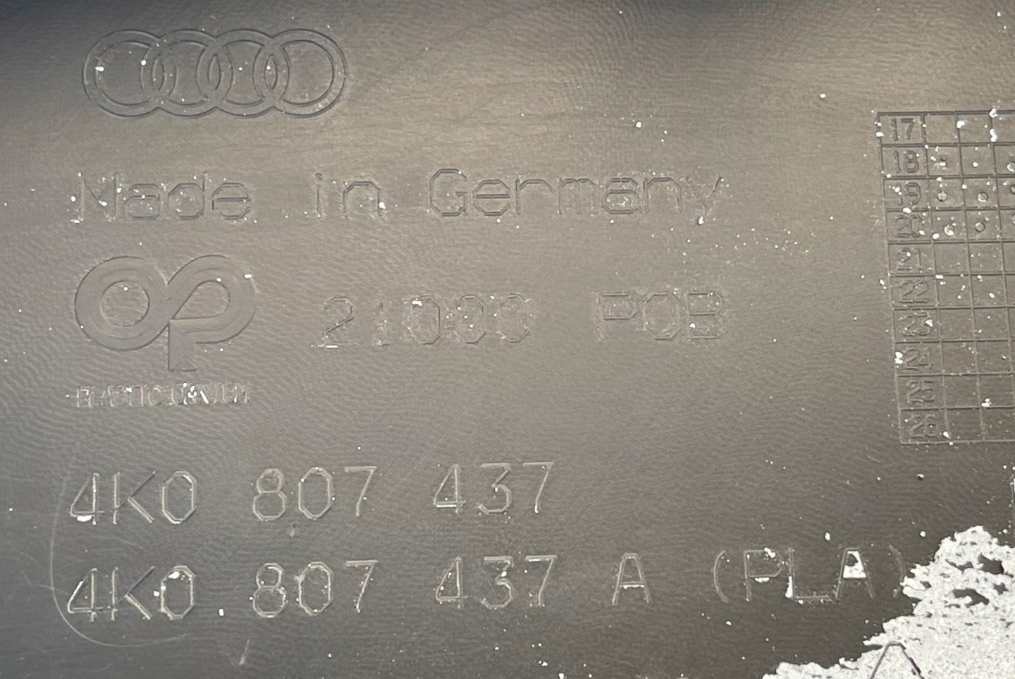 AUDI A6 C8 2018 - Stoßstange vorne vorne PDC Spritzdüsen