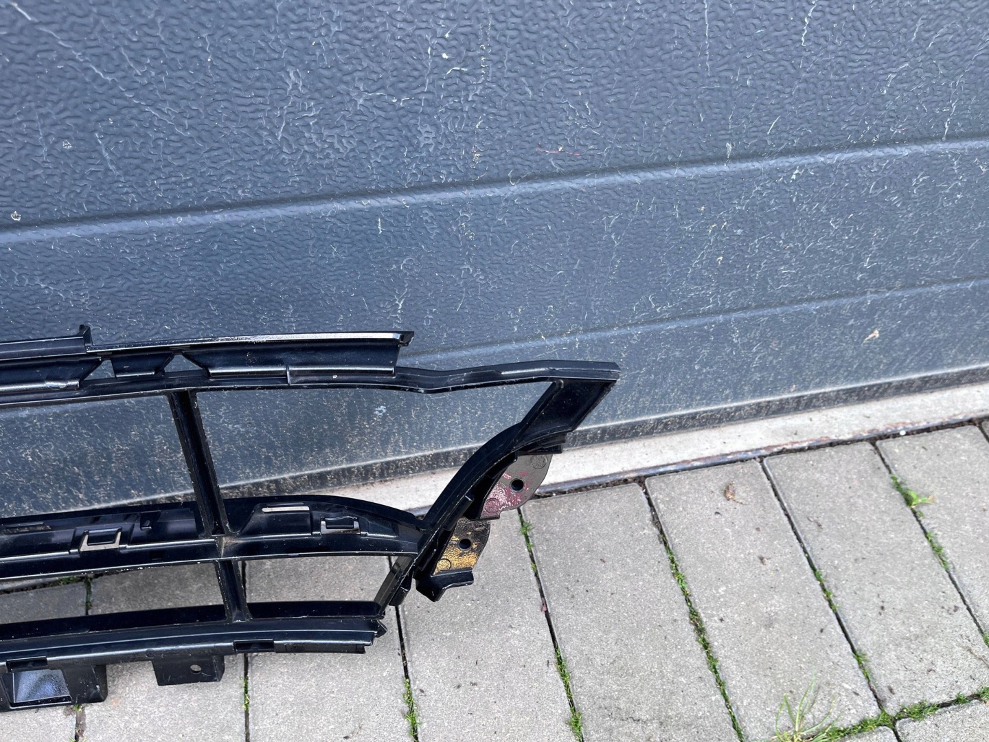 Porsche Panamera 971 grid central of a bumper front