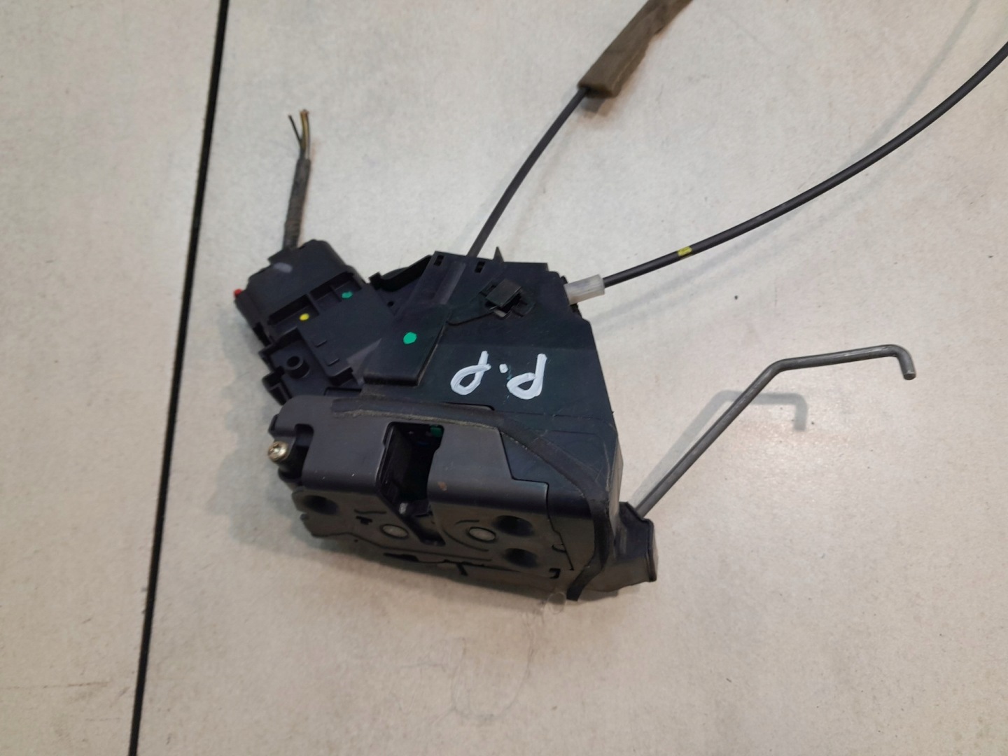 lock door right front MAZDA 3 BK 3N6AA21812D