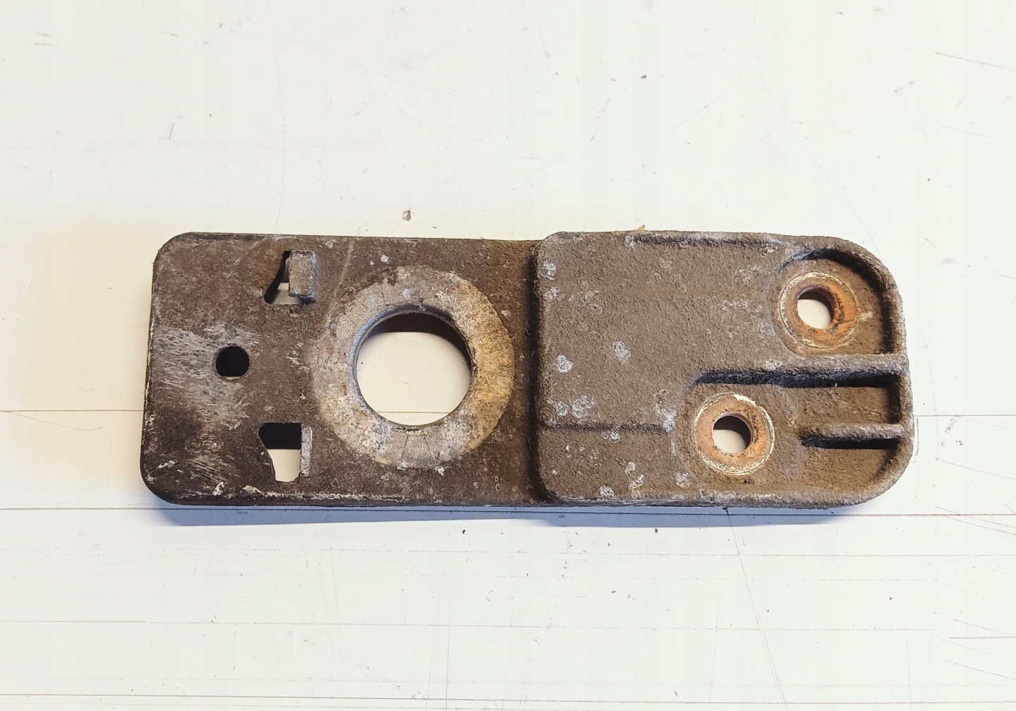 holder radiator lower OPEL ASTRA J 13300406