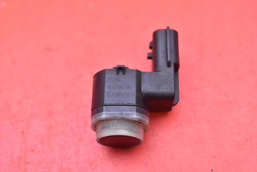 Sensor Parken heck PDC 284426105R RENAULT TRAFIC 3 III 14-21