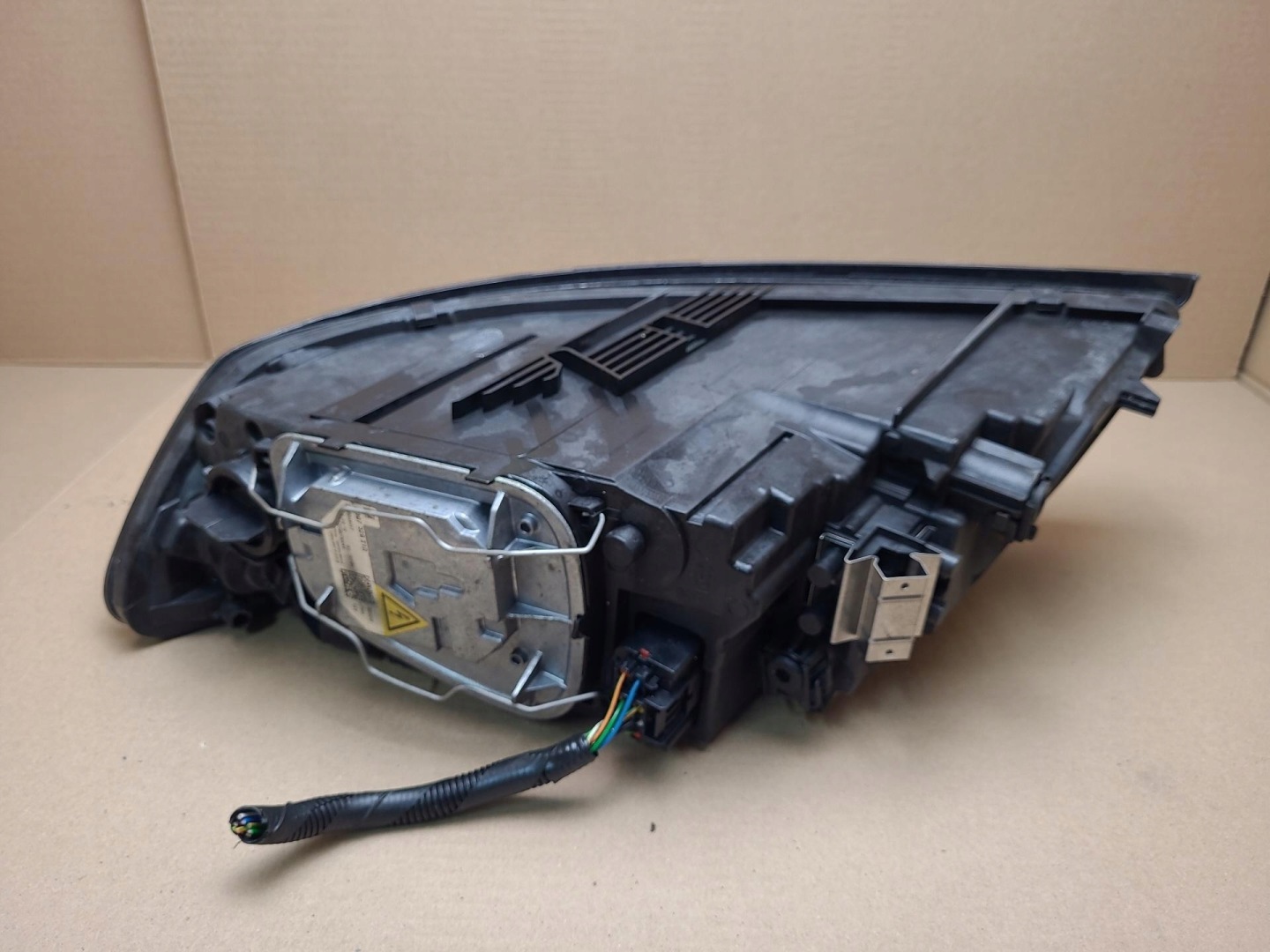 light front right side Volvo V50 facelift 2010 31265705