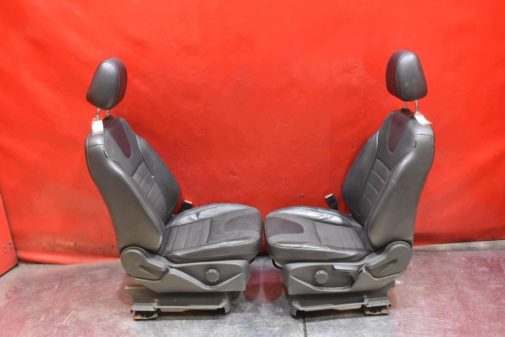 Sitz Sitze Seite Seiten KOMPLET Halbleder EU FORD KUGA MK2 13-20