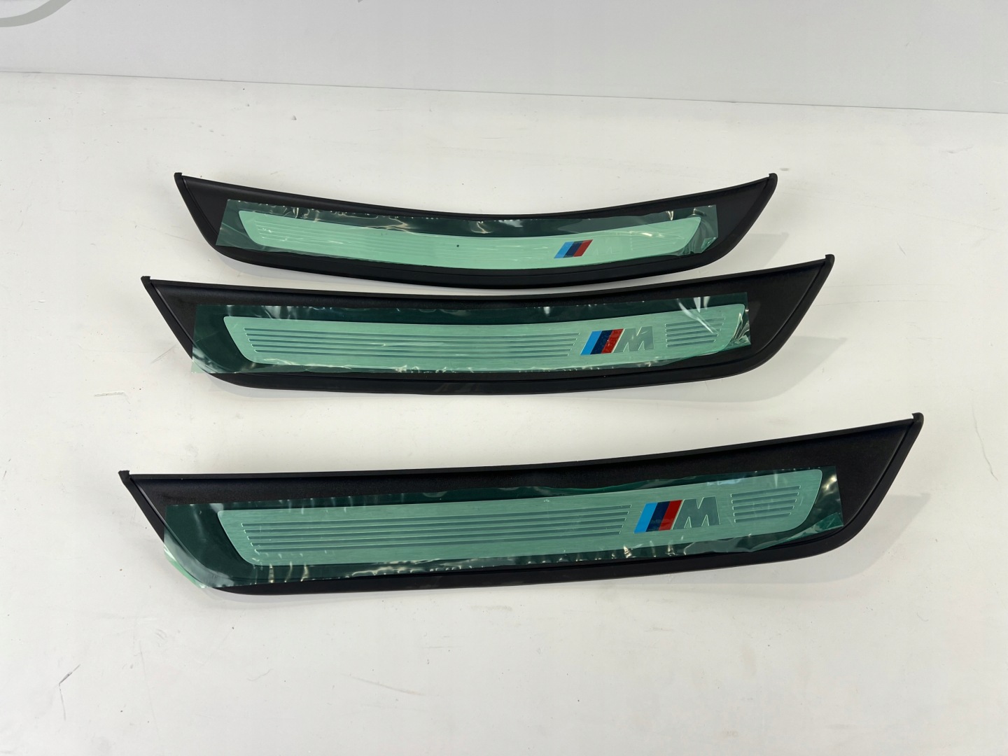moulding threshold cap right rear BMW G30 G31 m-packet 9447022