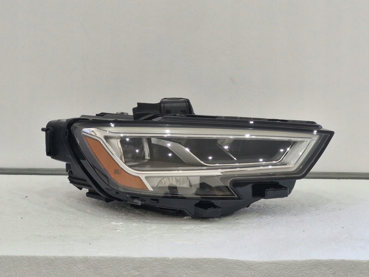 light right Audi A3 8V LIFT FULL LED USA