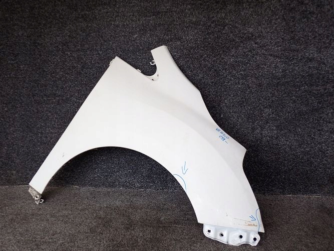TOYOTA VERSO 09- fender right front front