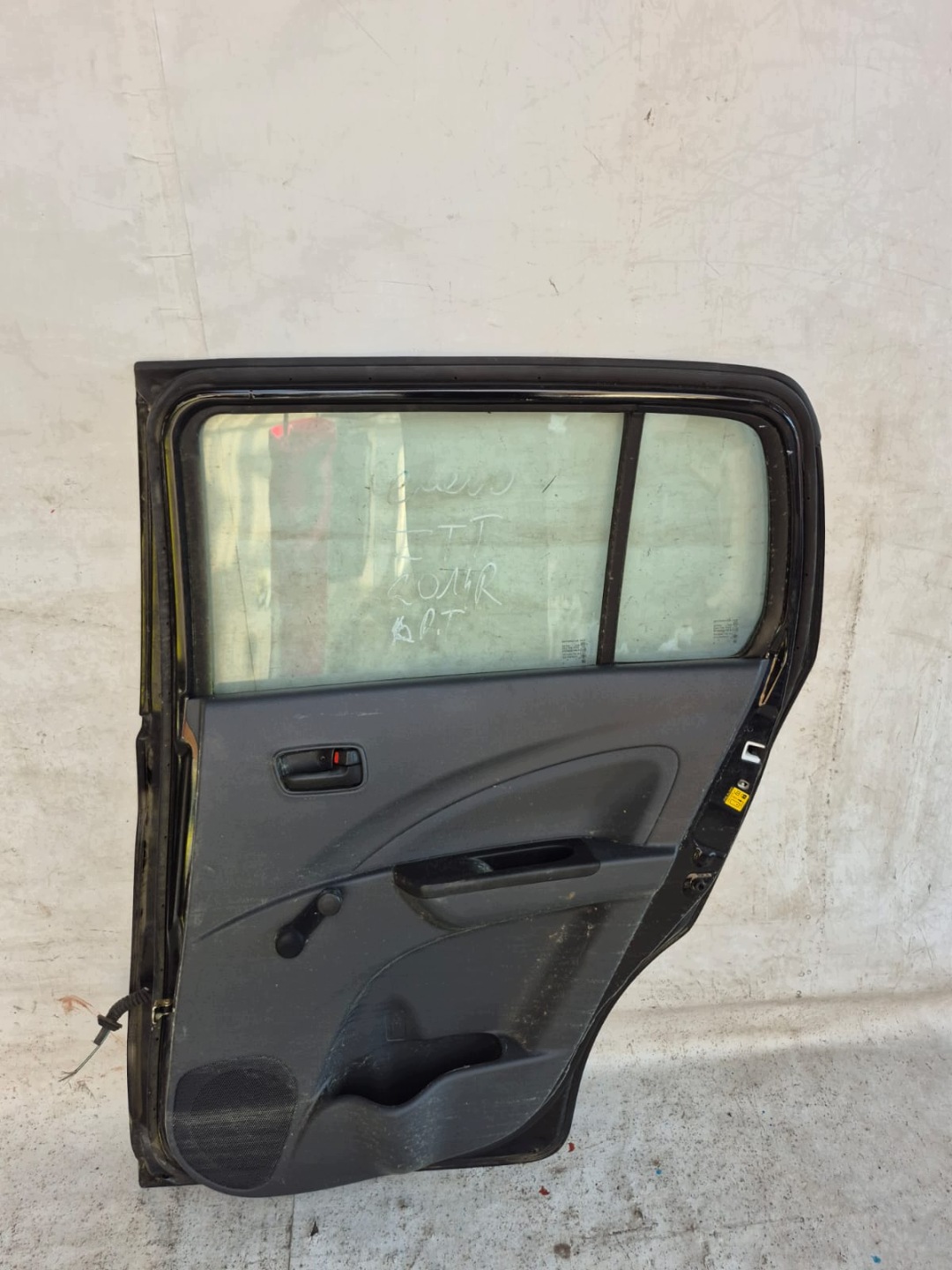 SUZUKI CELERIO 14- door right rear part rear. complete LAK.ZTT