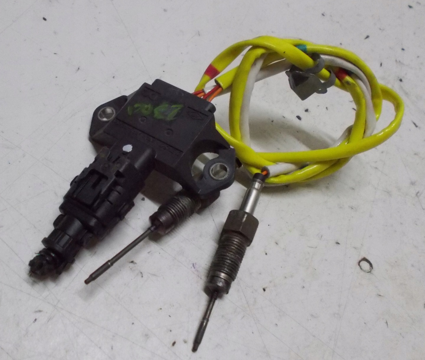 RENAULT MASTER III LIFT Sensor TEMPERATURY Gase 226588349R