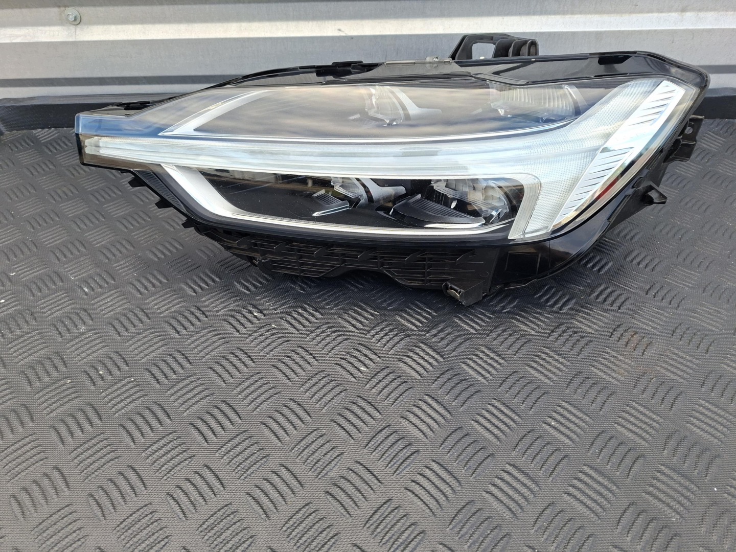 light front left front left FULL LED 31420419 ANGLIK VOLVO XC60 II
