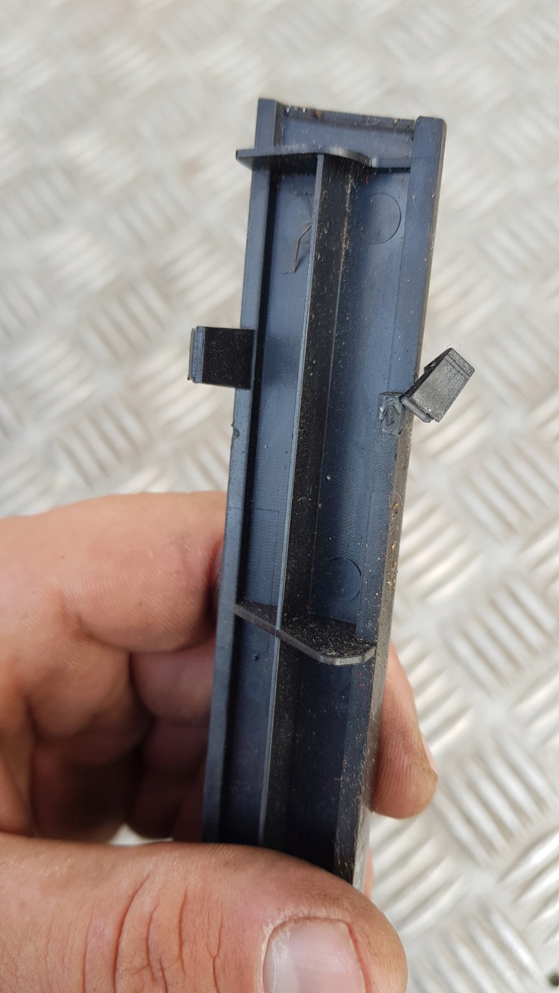BMW E39 DEKOR DESKI ROZDZIELCZEJ 8185256