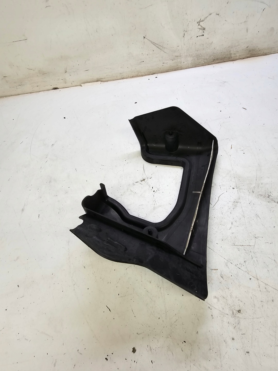 RYNNA under the window AUDI A6 C8 4K1819979D