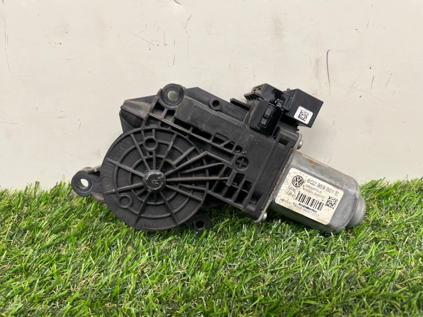 mini motor windows right front front SKODA FABIA 2 6Q2959801E