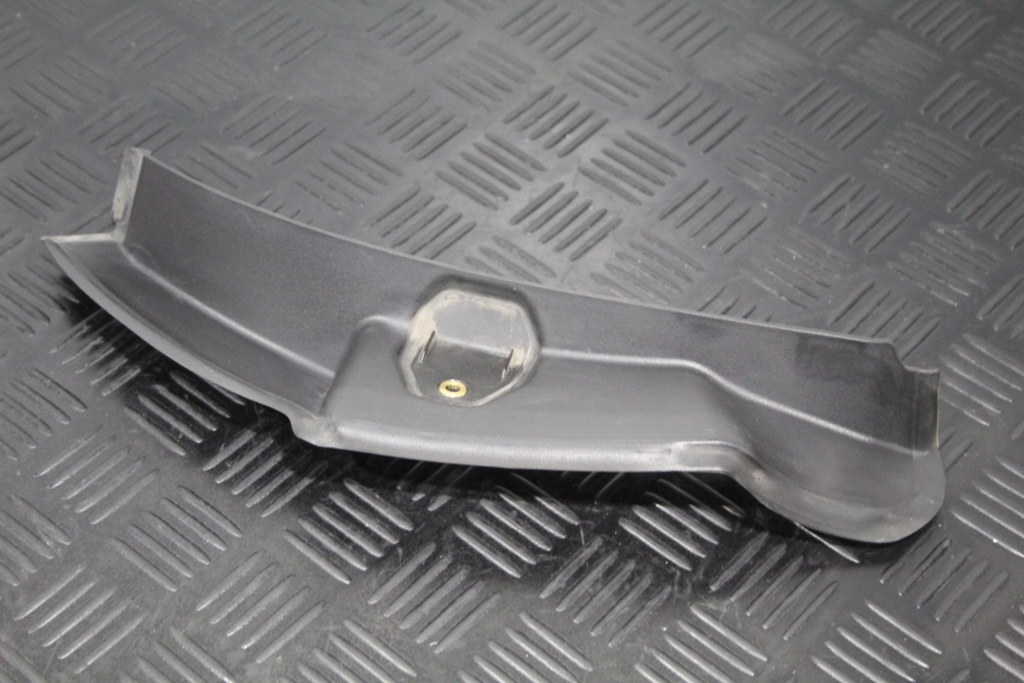 spoiler lights right rear part C-KLASA W205 A2056930633