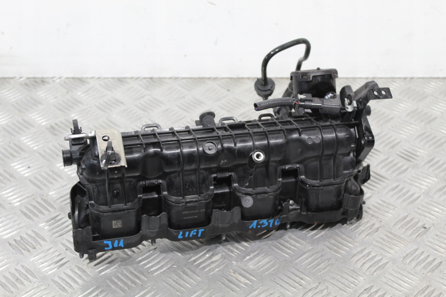 header pipe DOLOTOWY QASHQAI II J11 LIFT 140030373R
