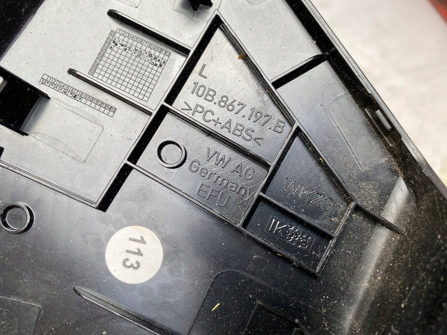 VW ID.3 19- moulding DEKOR PRZELACZNIKA door left front 10B867197B