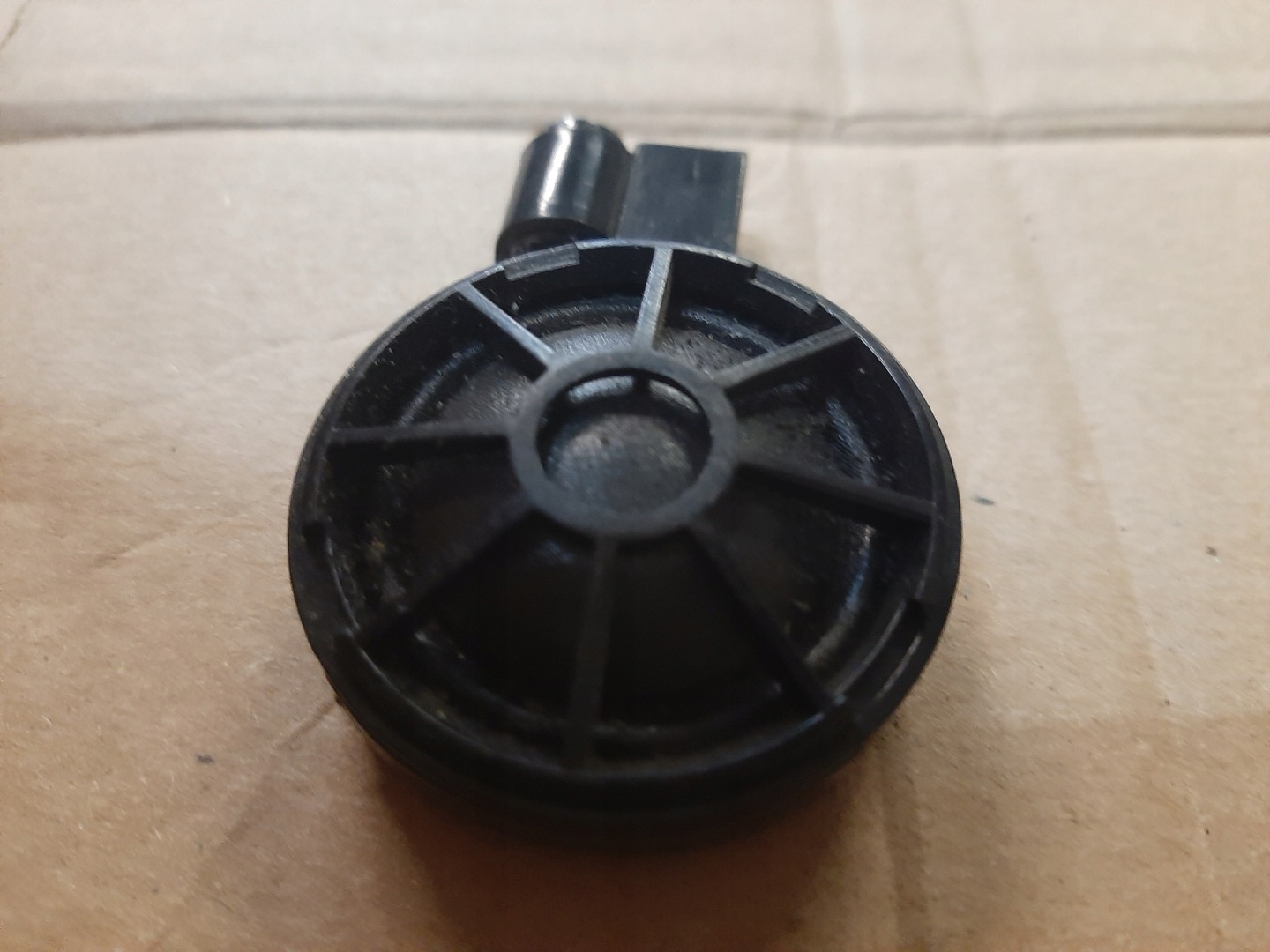AUDI A3 A4 A6 speaker WYSOKOTONOWY 8H0035399D