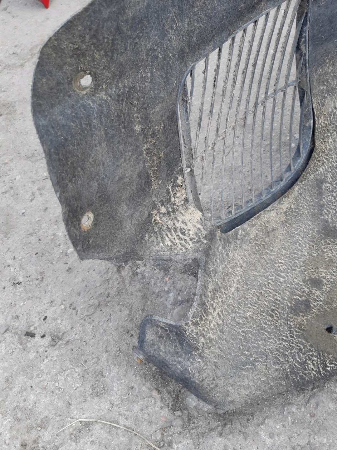 AUDI Q7 4L podblatník boční levé přední předek