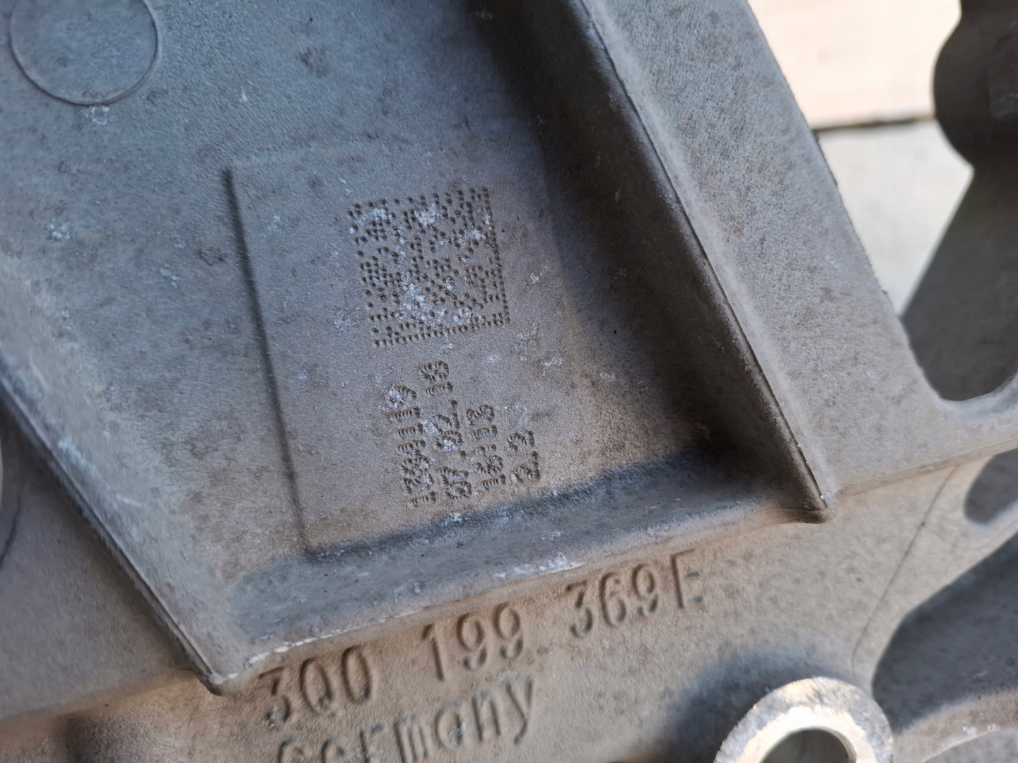 subframe axle beam axle beam TRAWERS front front VW PASSAT B8 18r 3Q0199369E