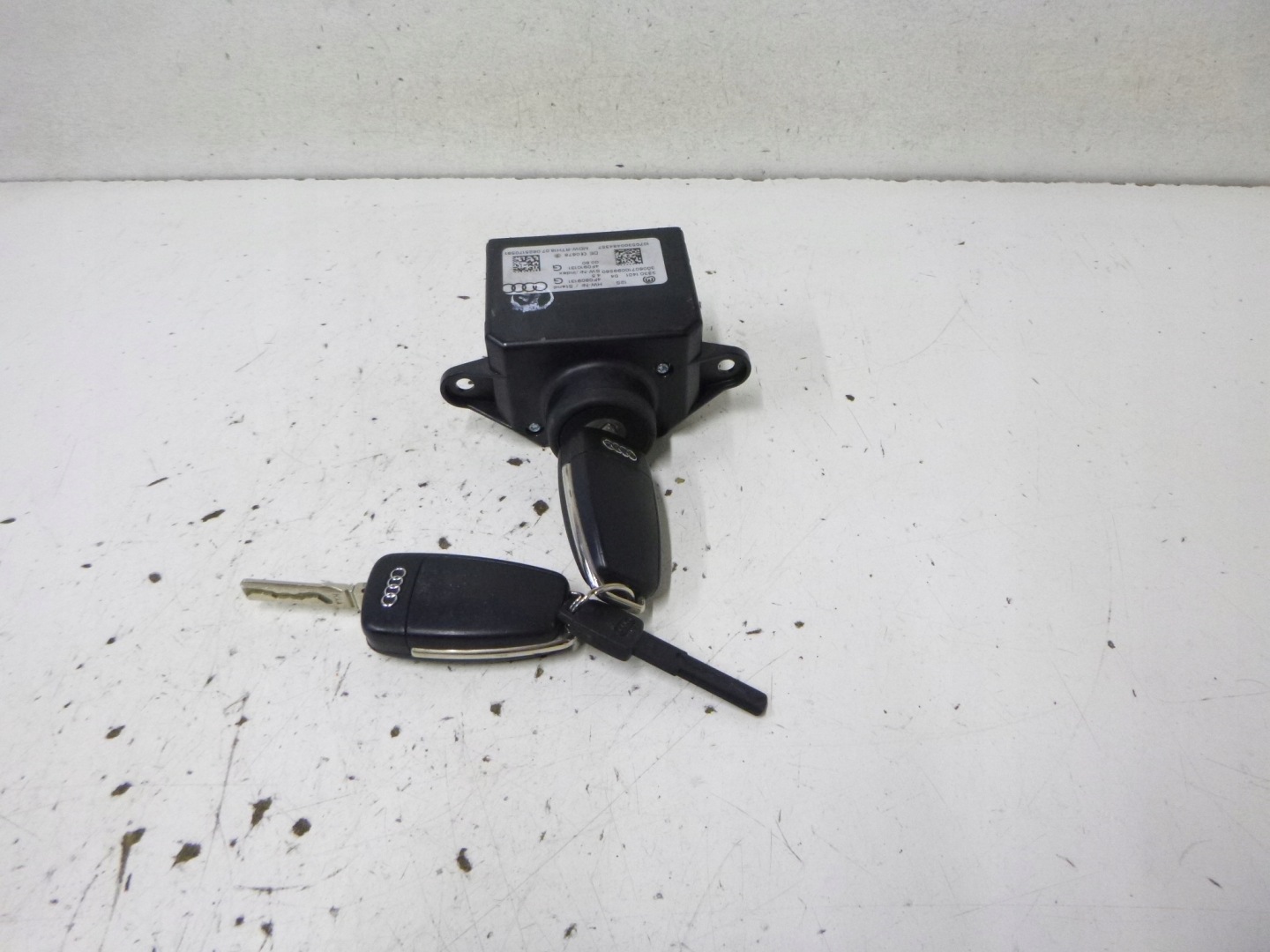 ignition + kluczyki Audi A6 C6 4F0910131G 2006r.