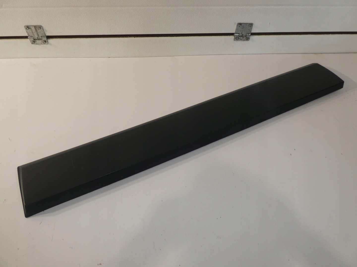 moulding side left 768556674R RENAULT TRAFIC III
