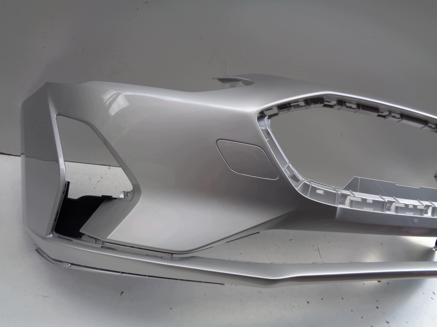 NO-WY-- front bumper FORD FOCUS MK4 18- NR 54120