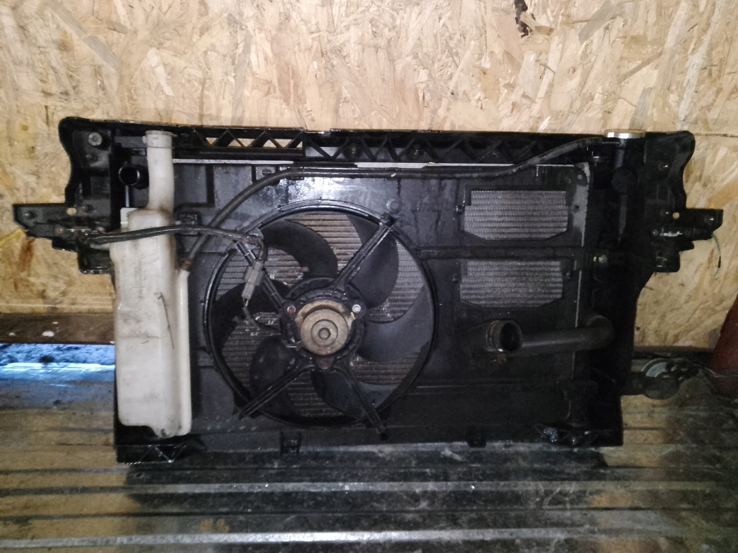 support panel for radiators z chlodnicami mitsubishi colt VI 1.2