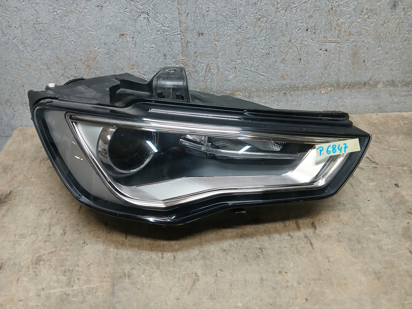 feu avant droit AUDI A3 8V 13-16 XENON LED 8V0941006C