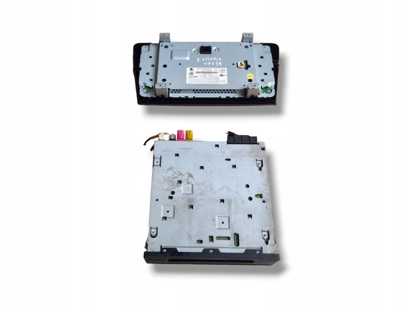 Radio samochodowe Skoda Octavia 3 5E 2013 5E0035842