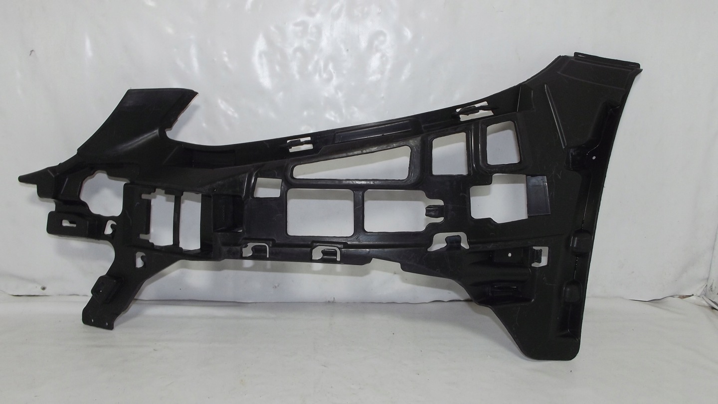 Mercedes C Klasa W205 bumper bracket left front A2058850565