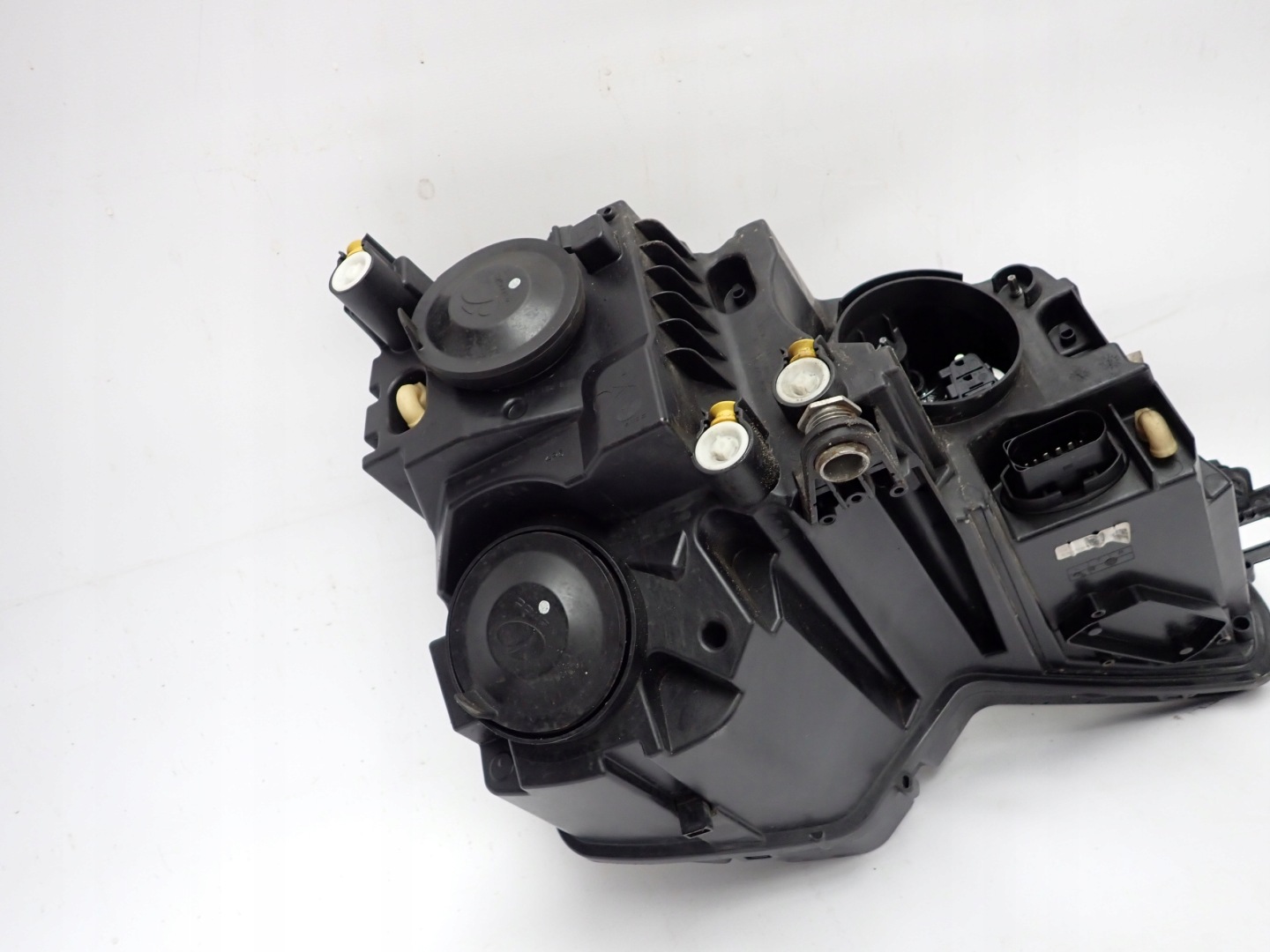 light left front front ZWYKLA SKODA KAROQ 57B941015A