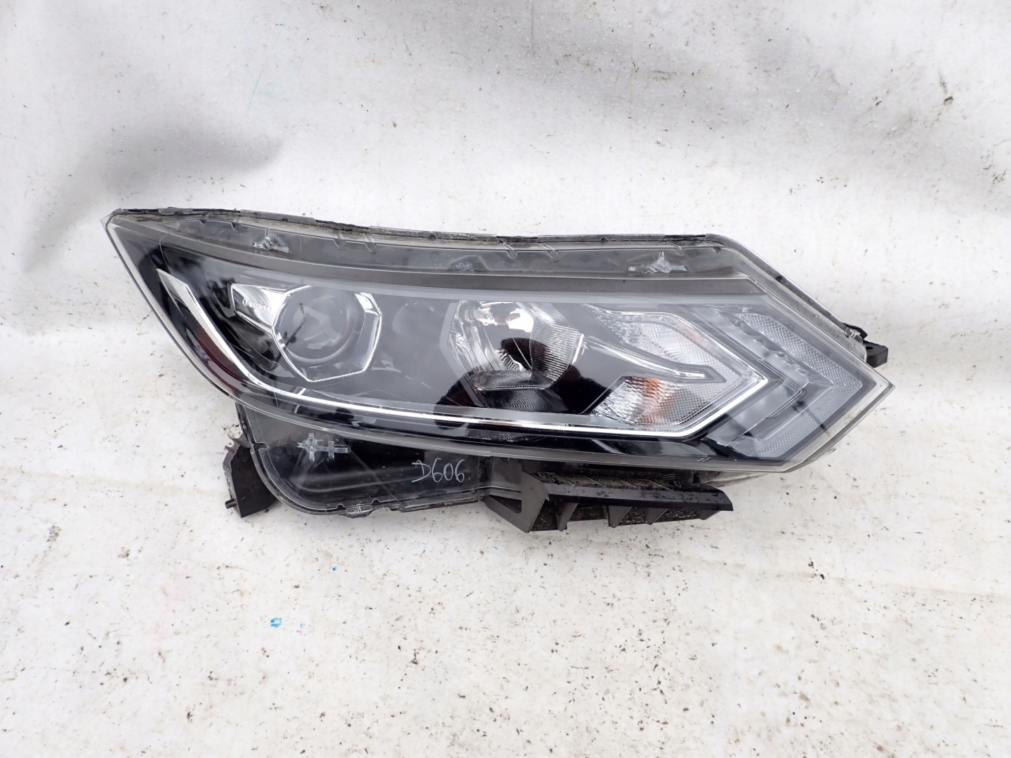NISSAN QASHQAI J11 LIFT 17- light right front